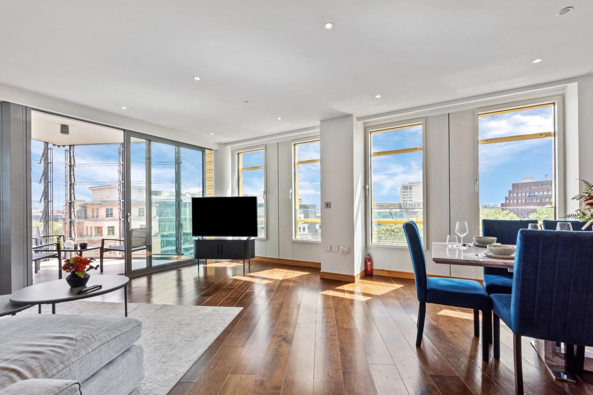 3bed 3bath With 2xbalconies In * Londra
